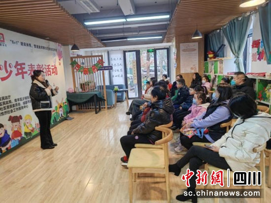 表彰活动现场。张燕 摄 表彰活动现场。张燕 摄