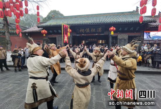 互动表演。张晓东 摄 互动表演。张晓东 摄