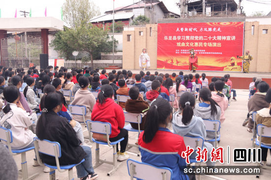 文化惠民活动。谢义 摄 文化惠民活动。谢义 摄