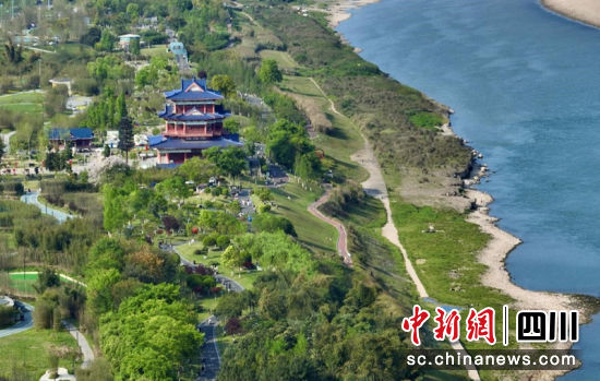 长江生态综合治理南溪段风光。王宇 摄 长江生态综合治理南溪段风光。王宇 摄