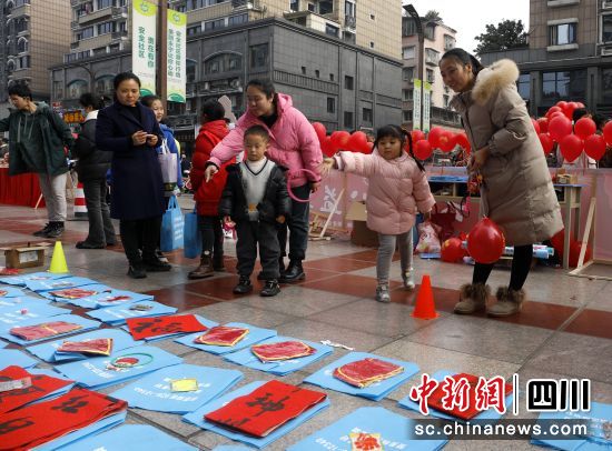 活动现场。纳溪区融媒体中心供图 活动现场。纳溪区融媒体中心供图