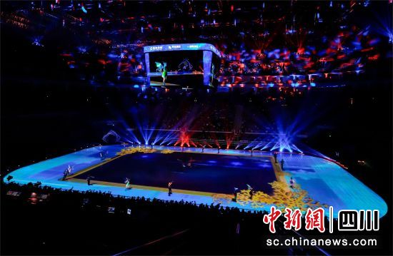 2024花样滑冰世界冠军巡演成都站。(凤凰山体育公园 供图) 2024花样滑冰世界冠军巡演成都站。(凤凰山体育公园 供图)