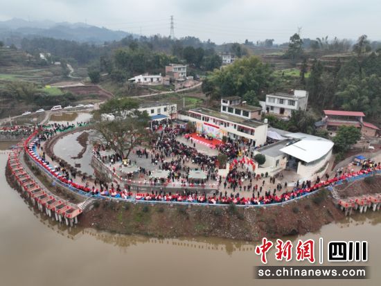 赵场街道土主村活动现场。陈小雄 摄 赵场街道土主村活动现场。陈小雄 摄