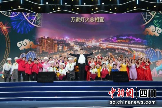 现场演出。单毅夫 摄 现场演出。单毅夫 摄