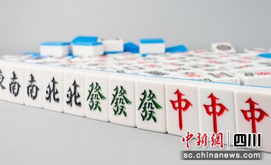 过年少不了欢喜“搓麻”。“运满满”数字货运平台 供图 过年少不了欢喜“搓麻”。“运满满”数字货运平台 供图