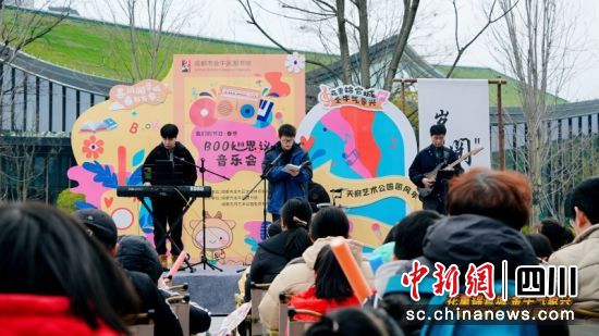 现场表演。谢璐 摄 现场表演。谢璐 摄