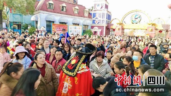 活动现场。南湖梦幻岛供图 活动现场。南湖梦幻岛供图