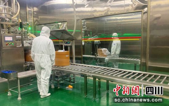 生产现场。富顺融媒 供图 生产现场。富顺融媒 供图