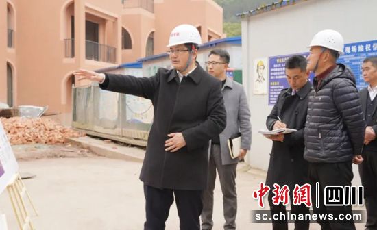 督导检查现场。雨城融媒 供图 督导检查现场。雨城融媒 供图