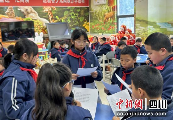 同学们正在阅读。 梓潼县融媒体中心供图 同学们正在阅读。 梓潼县融媒体中心供图