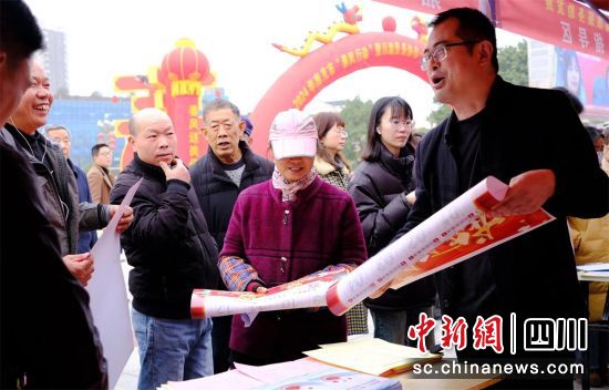 招聘活动现场。王治钦 摄 招聘活动现场。王治钦 摄