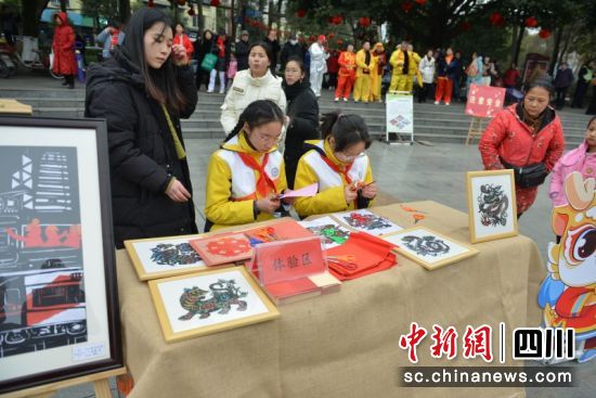 现场互动。张静 摄 现场互动。张静 摄