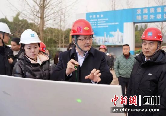 调研督导现场。雨城融媒供图 调研督导现场。雨城融媒供图