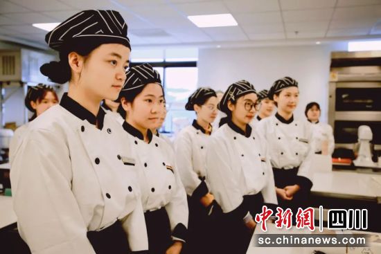 银杏餐饮培训学校。(成都银杏教育管理有限公司 供图) 银杏餐饮培训学校。(成都银杏教育管理有限公司 供图)
