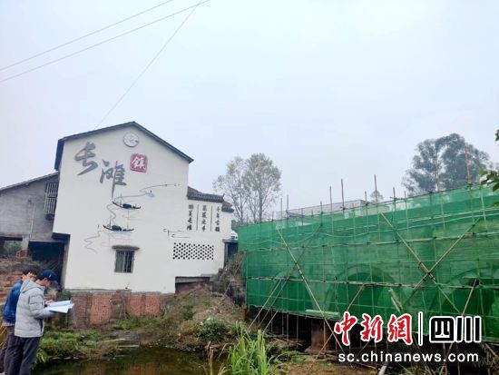 桥梁安全隐患整改现场。泸州应急供图 桥梁安全隐患整改现场。泸州应急供图
