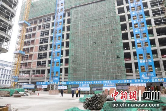 青羊总部经济基地产业园三期施工现场。黄成薇 摄 青羊总部经济基地产业园三期施工现场。黄成薇 摄