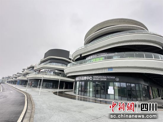 主题已全面完工的春天花乐园。王爵摄 主题已全面完工的春天花乐园。王爵摄