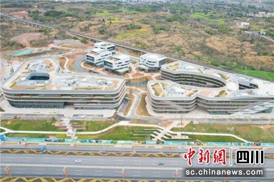 项目建设现场。中建五局供图 项目建设现场。中建五局供图