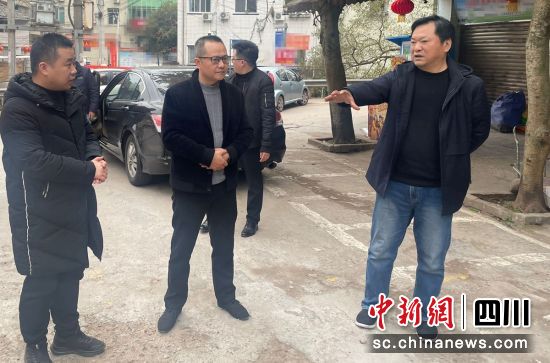 视察现场。贡井融媒 供图 视察现场。贡井融媒 供图