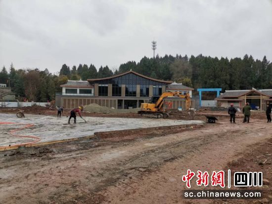正在加紧施工现场。乐至县委统战部 供图 正在加紧施工现场。乐至县委统战部 供图