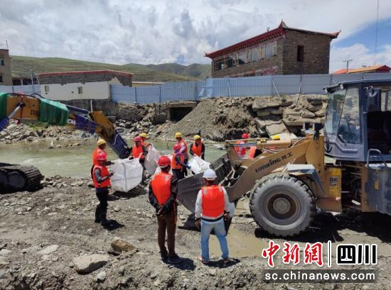 项目开工现场。壤塘县委宣传部供图 项目开工现场。壤塘县委宣传部供图