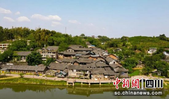 古镇风貌。富顺融媒 供图 古镇风貌。富顺融媒 供图
