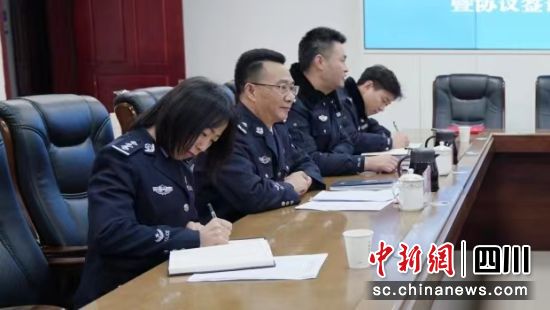 阿坝监狱民警黄永宁。四川省监狱管理局供图 阿坝监狱民警黄永宁。四川省监狱管理局供图
