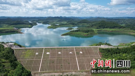 农行四川省分行信贷支持的蓬船灌区白鹤林水库。四川农行 供图 农行四川省分行信贷支持的蓬船灌区白鹤林水库。四川农行 供图