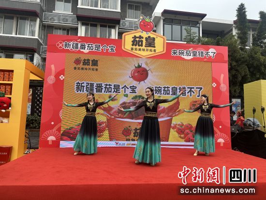 活动现场。何浠摄 活动现场。何浠摄