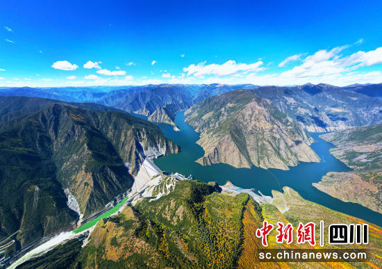 图为中国第一高土石坝电站——两河口水电站。雅砻江公司 供图 图为中国第一高土石坝电站——两河口水电站。雅砻江公司 供图
