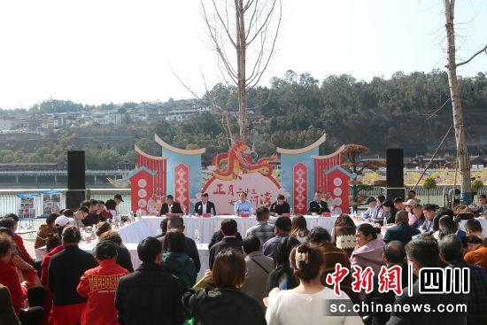 媒体见面会现场。广元市委宣传部供 媒体见面会现场。广元市委宣传部供
