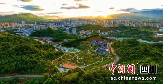 广元利州百草园生态公园。资料图 陈平 摄 广元利州百草园生态公园。资料图 陈平 摄