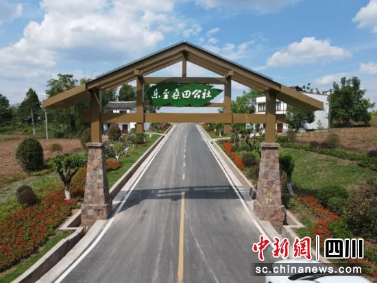 东山产业路。姚阳 摄 东山产业路。姚阳 摄