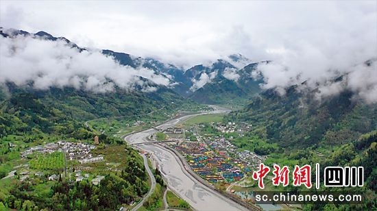 矿区变景区。 绵竹市融媒体中心供图 矿区变景区。 绵竹市融媒体中心供图