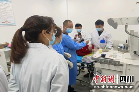 县级医疗机构下沉带教。荣县卫健 供图 县级医疗机构下沉带教。荣县卫健 供图
