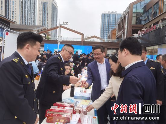 活动现场。自贡市烟草专卖局供图 活动现场。自贡市烟草专卖局供图