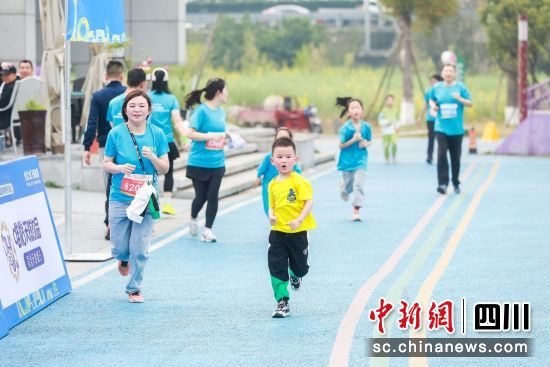 天府绿道健身欢乐跑23日举行。 赛事组委会供图 天府绿道健身欢乐跑23日举行。 赛事组委会供图