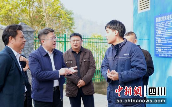 调研督导现场。富顺融媒 供图 调研督导现场。富顺融媒 供图
