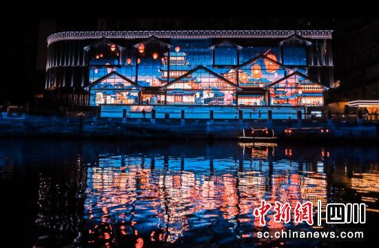图为成都夜游锦江。成都文旅集团 供图 图为成都夜游锦江。成都文旅集团 供图