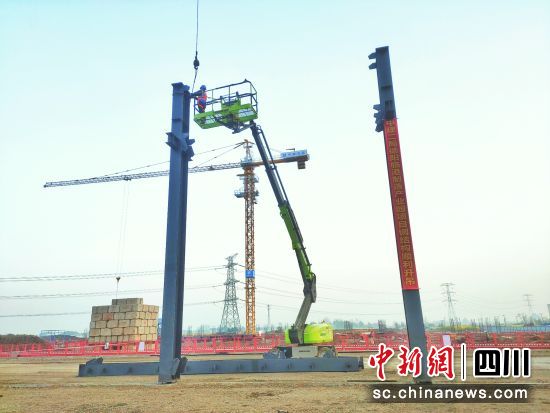 德阳临港制造产业园项目现场建设如火如荼。中建二局供图 德阳临港制造产业园项目现场建设如火如荼。中建二局供图