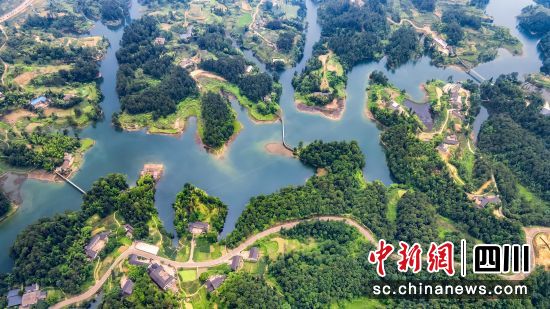 船山湖风景区。(威远县文化广播电视和旅游局供图) 船山湖风景区。(威远县文化广播电视和旅游局供图)