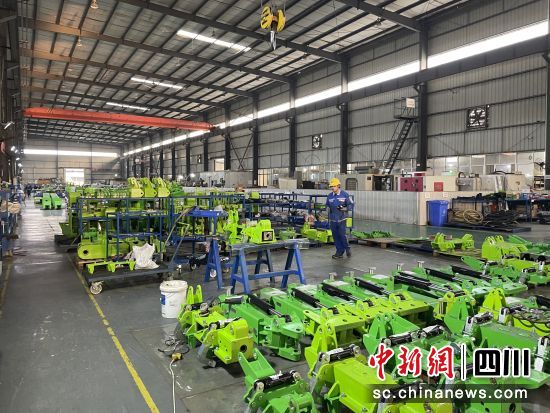 隧道工程施工机械制造车间。恒丰银行成都分行供图 隧道工程施工机械制造车间。恒丰银行成都分行供图