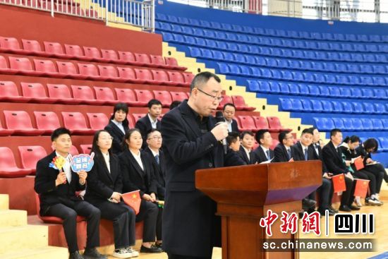 　　兴文县职业技术学校领导讲话。兴文职业技术学校 供图