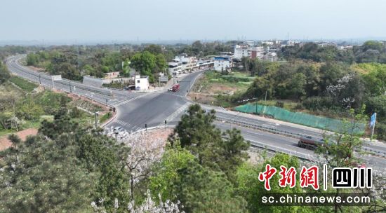 国道353线江安县区域部分路段。江安县融媒体中心供图 国道353线江安县区域部分路段。江安县融媒体中心供图