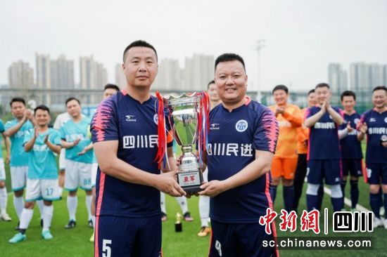颁奖现场。刘洪摄 颁奖现场。刘洪摄