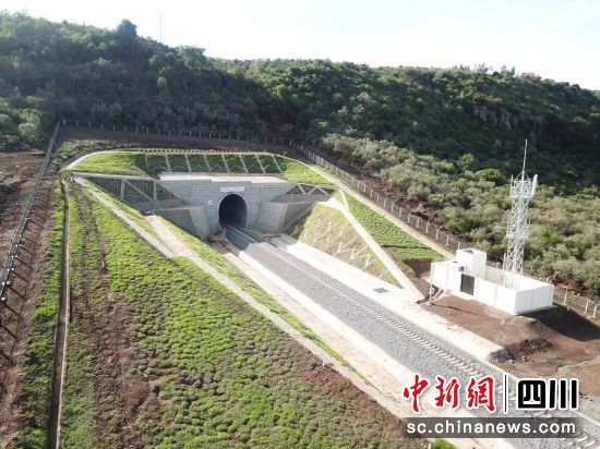 内马铁路恩贡隧道。中交四航局 供图 内马铁路恩贡隧道。中交四航局 供图