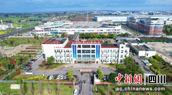 什邡经开区一角。 什邡市委宣传部供图 什邡经开区一角。 什邡市委宣传部供图