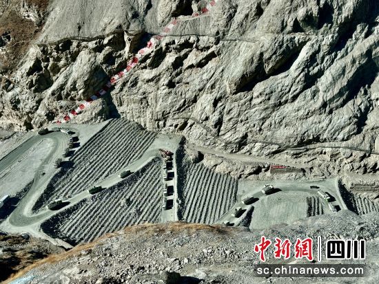 拉哇水电站建设现场。华电金上 供图 拉哇水电站建设现场。华电金上 供图