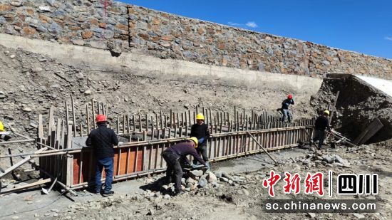 施工现场。壤塘县委宣传部供图 施工现场。壤塘县委宣传部供图