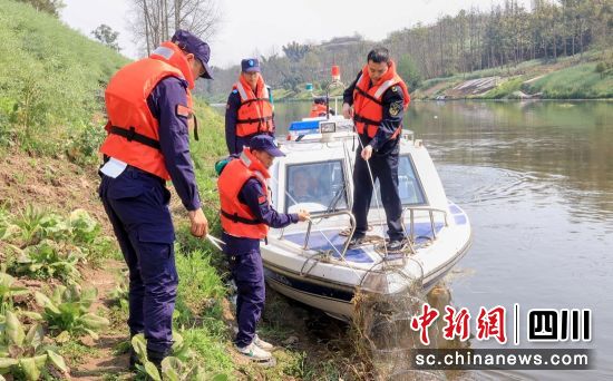 巡逻清查现场。沿滩融媒 供图 巡逻清查现场。沿滩融媒 供图